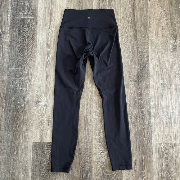 Lululemon Black Ankle Crop Leggings - Picture 2 of 12